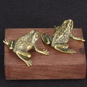 Decorative Frogs Sculpture